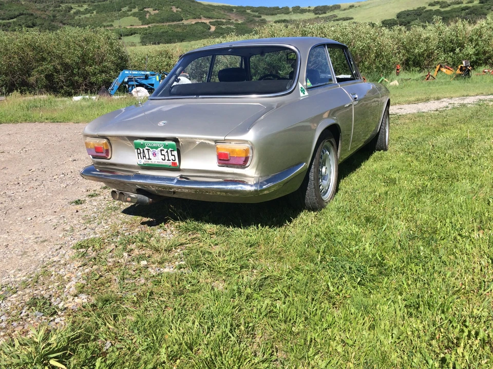 1969 Alfa Romeo 1750 GT Veloce - Image 27 of 31