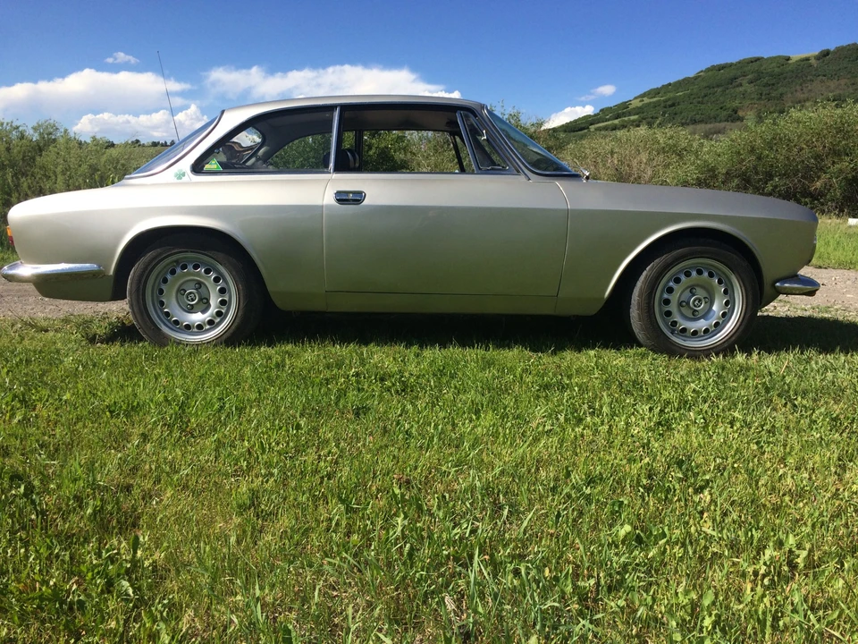 1969 Alfa Romeo 1750 GT Veloce - Image 29 of 31
