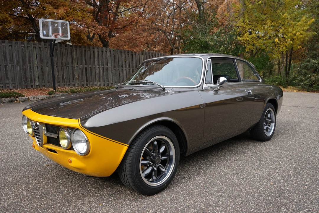1969 Alfa Romeo Giulia Sprint GT Veloce - Image 9 of 31