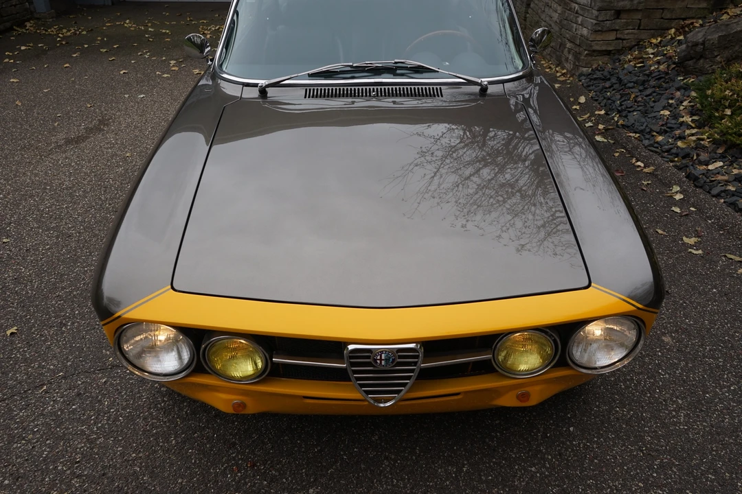 1969 Alfa Romeo Giulia Sprint GT Veloce - Image 10 of 31
