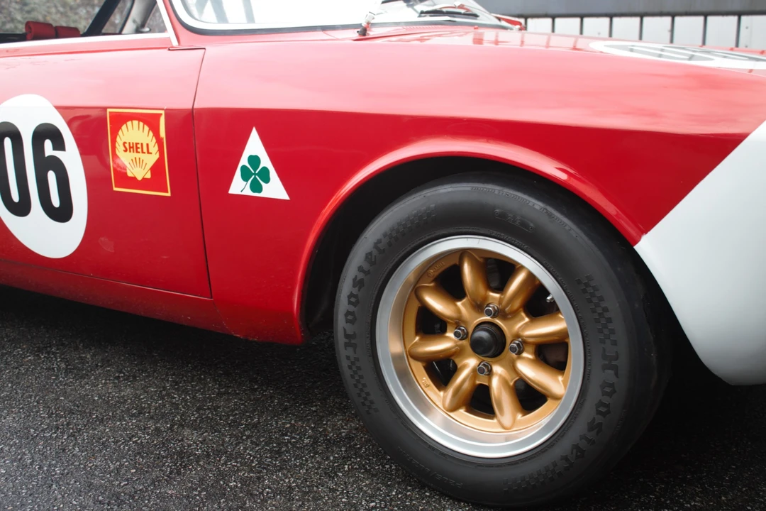 1969 Alfa Romeo 1750 GT Veloce - Image 29 of 31
