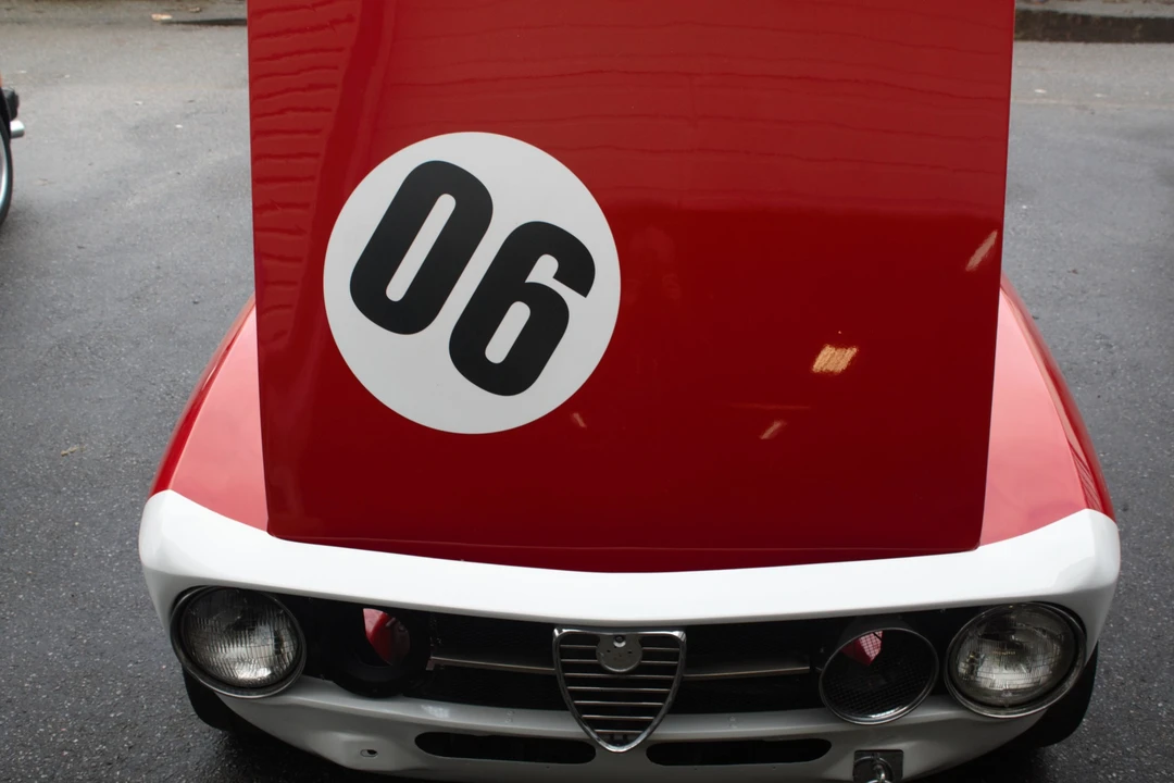 1969 Alfa Romeo 1750 GT Veloce - Image 19 of 31