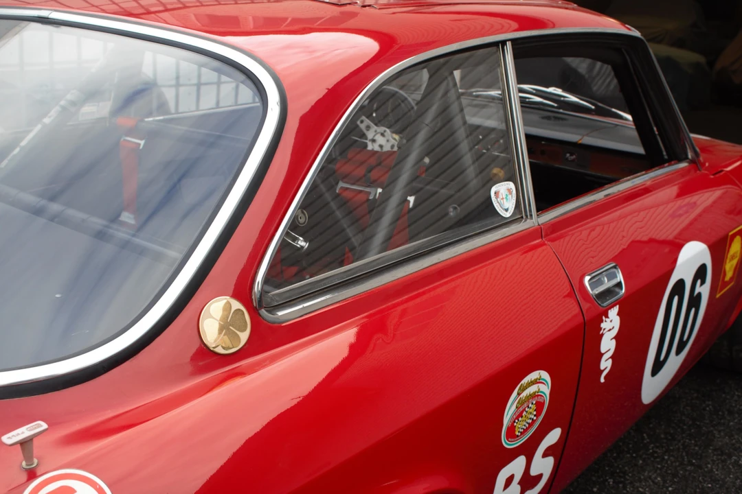 1969 Alfa Romeo 1750 GT Veloce - Image 20 of 31