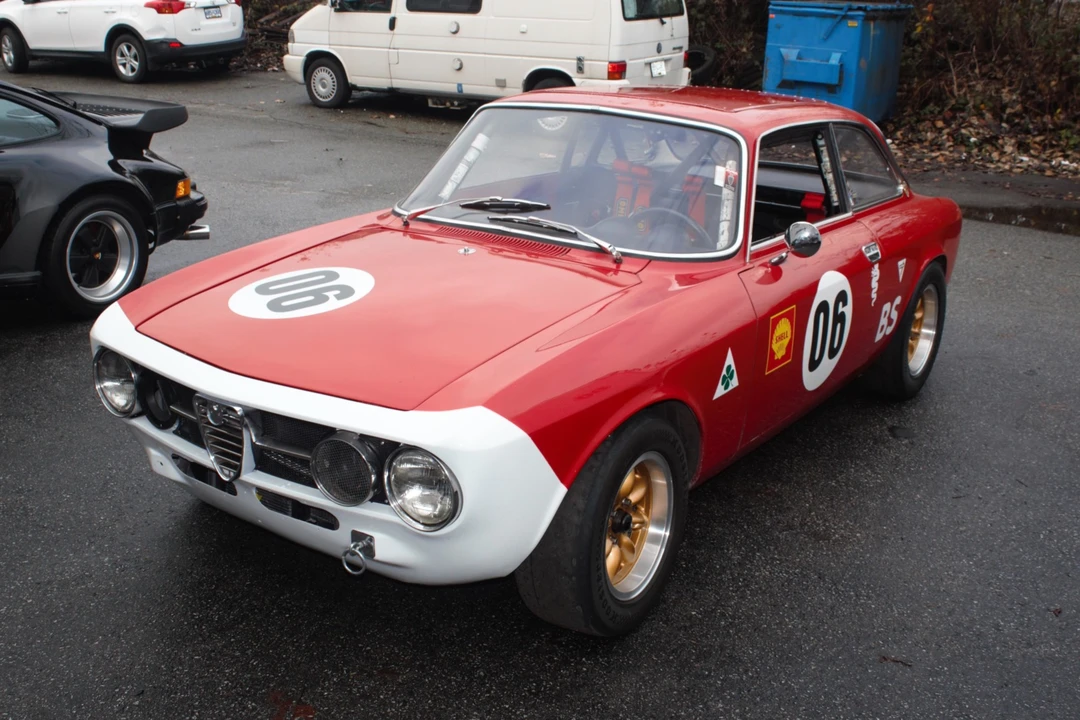 1969 Alfa Romeo 1750 GT Veloce - Image 2 of 31