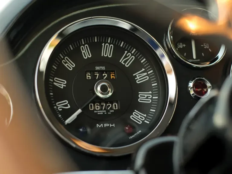 1969 Aston Martin DB6 - Image 16 of 24