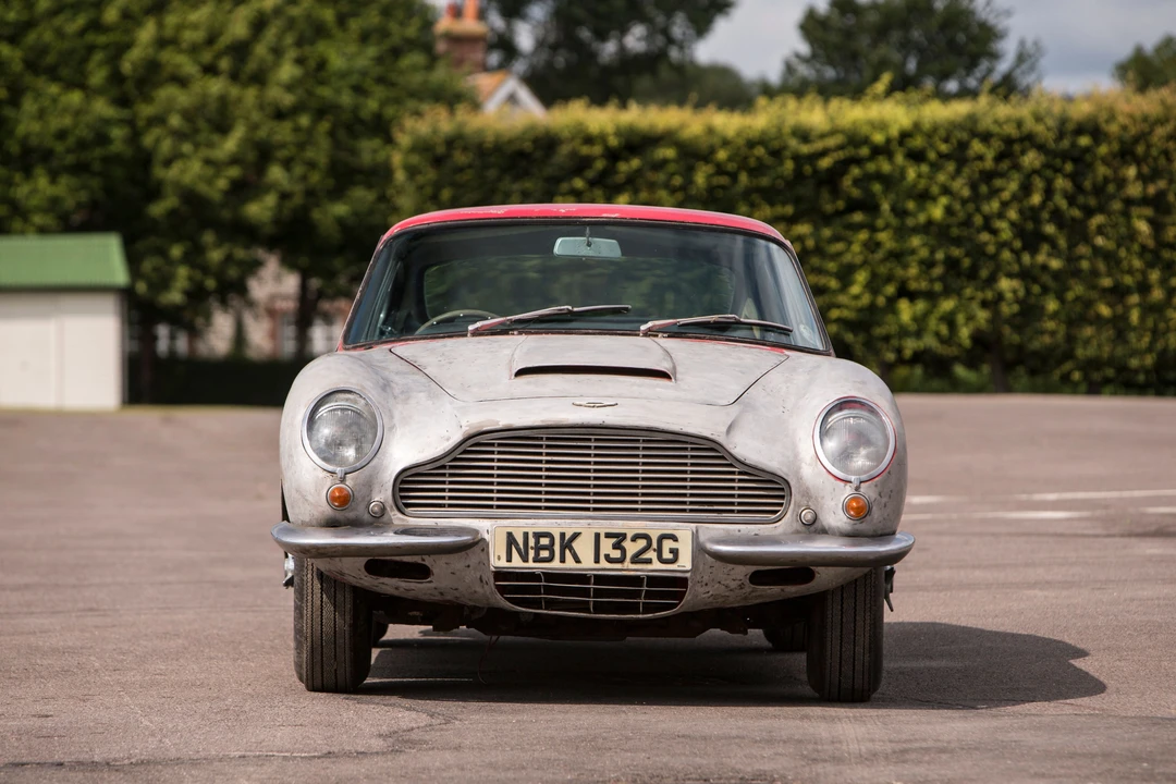 1969 Aston Martin DB6 Vantage - Image 9 of 27