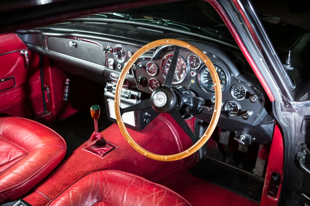1969 Aston Martin DB6 Vantage - Image 20 of 21