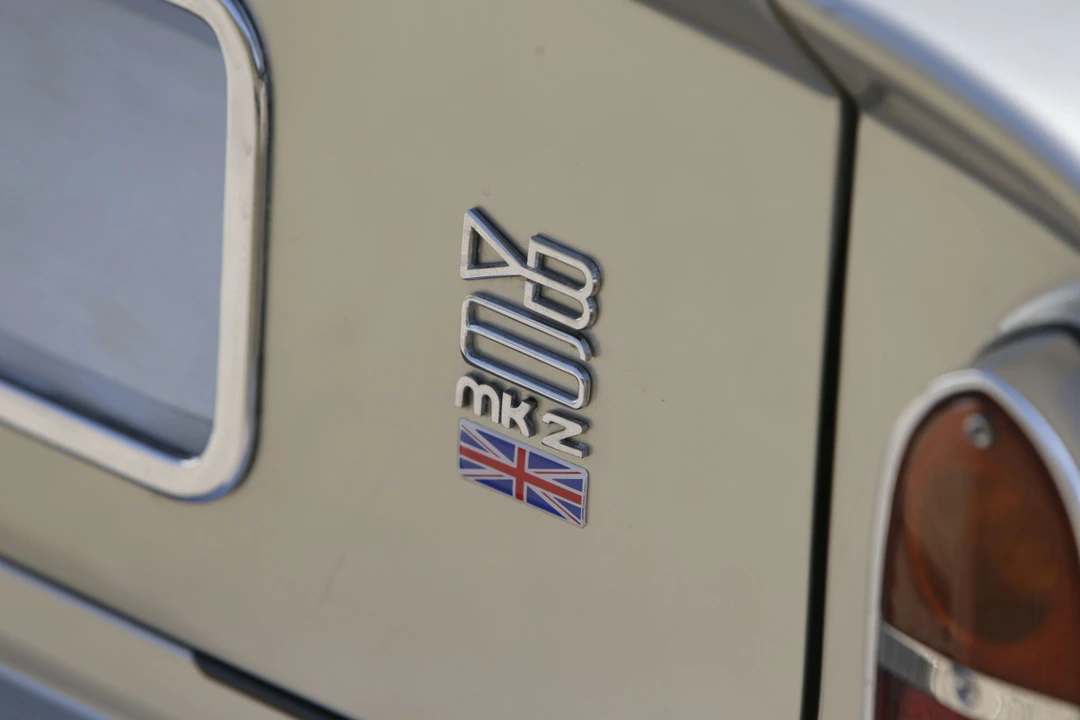 1969 Aston Martin DB6 - Image 17 of 31