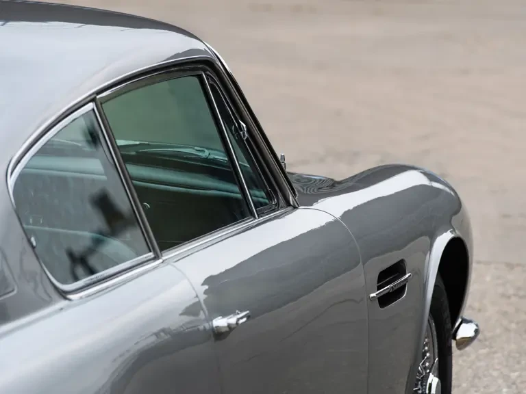 1969 Aston Martin DB6 Vantage - Image 23 of 27