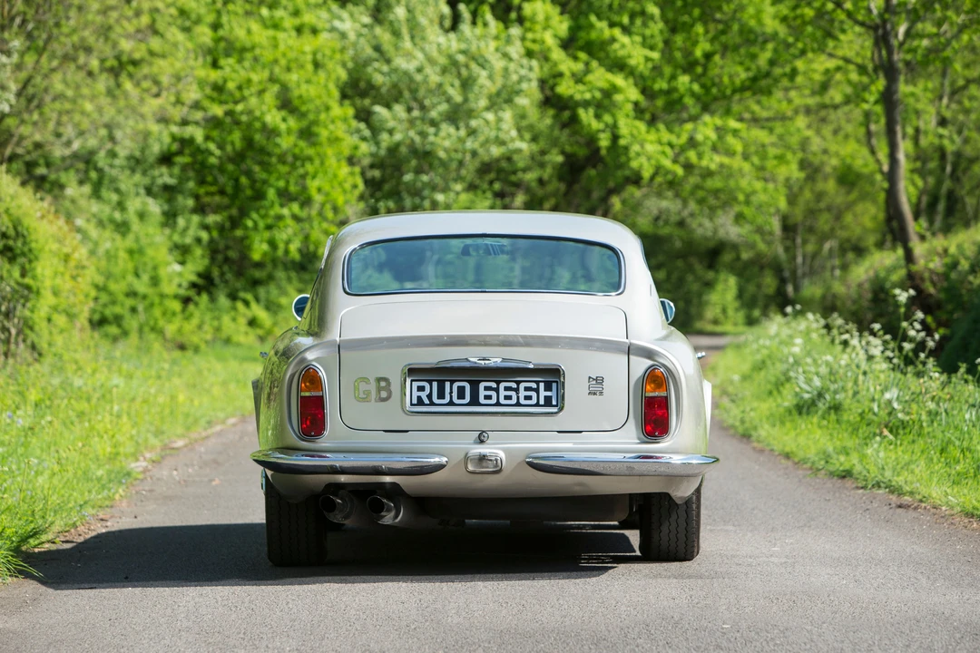 1969 Aston Martin DB6 - Image 29 of 31