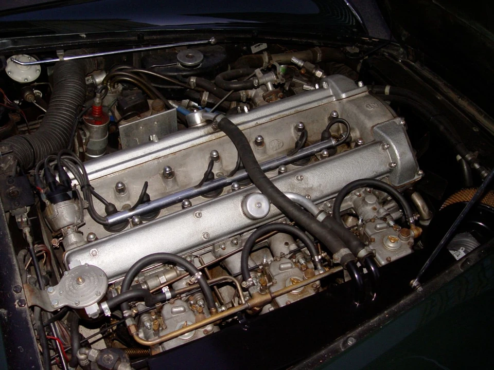 1969 Aston Martin DB6 Vantage - Image 5 of 5