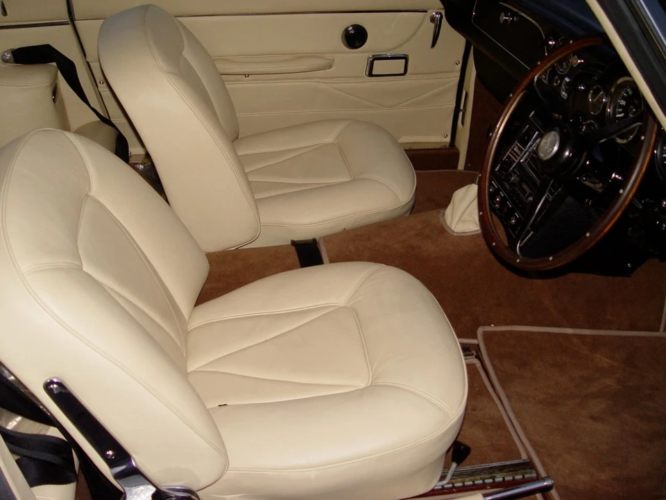 1969 Aston Martin DB6 Vantage - Image 4 of 5