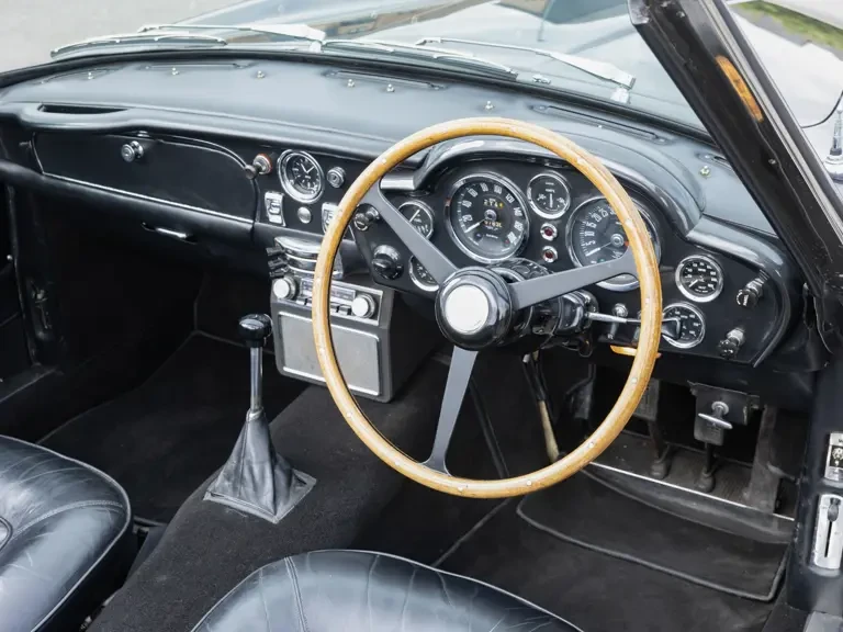 1969 Aston Martin DB6 - Image 29 of 31