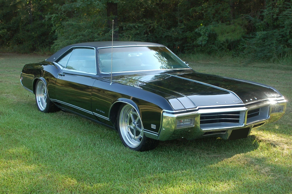 1969 Buick Riviera 2nd Gen - Image 2 of 5