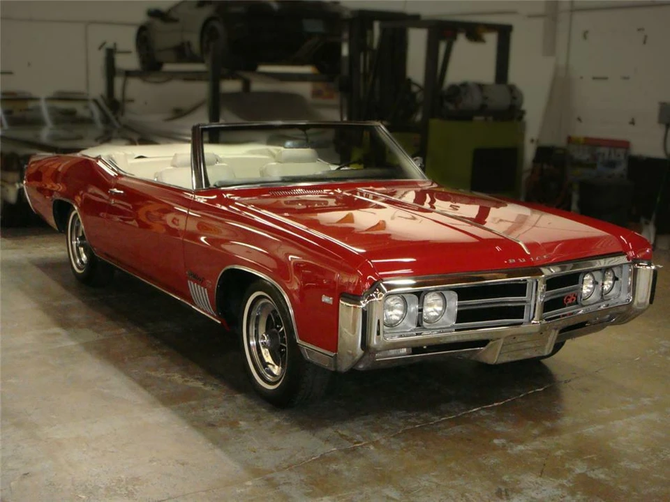 1969 Buick Wildcat - Image 2 of 4