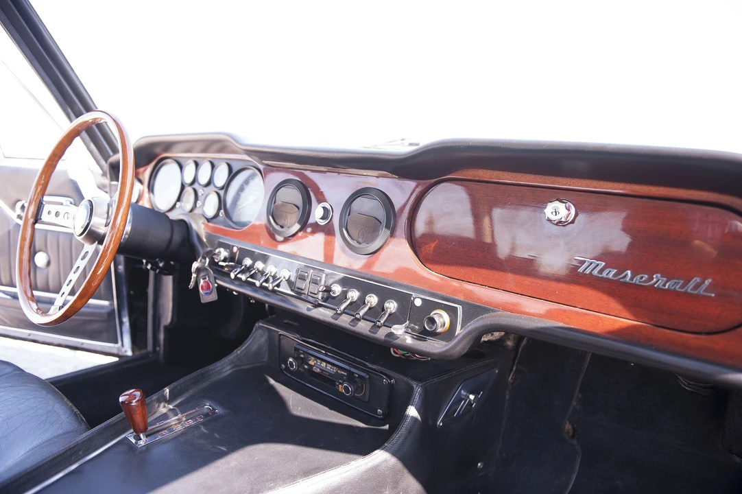 1969 Maserati Mexico - Image 7 of 27