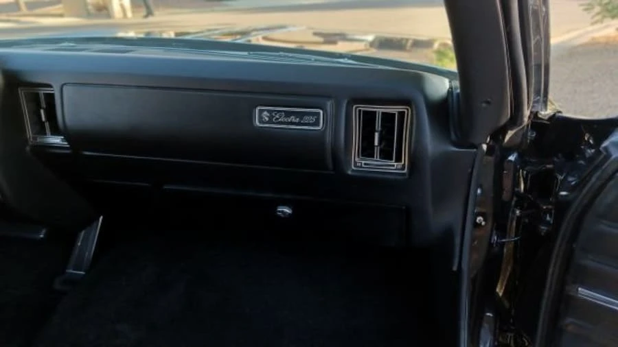 1969 Buick Electra - Image 10 of 18