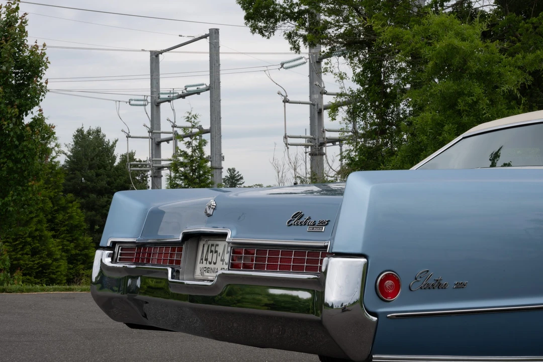 1969 Buick Electra - Image 22 of 31
