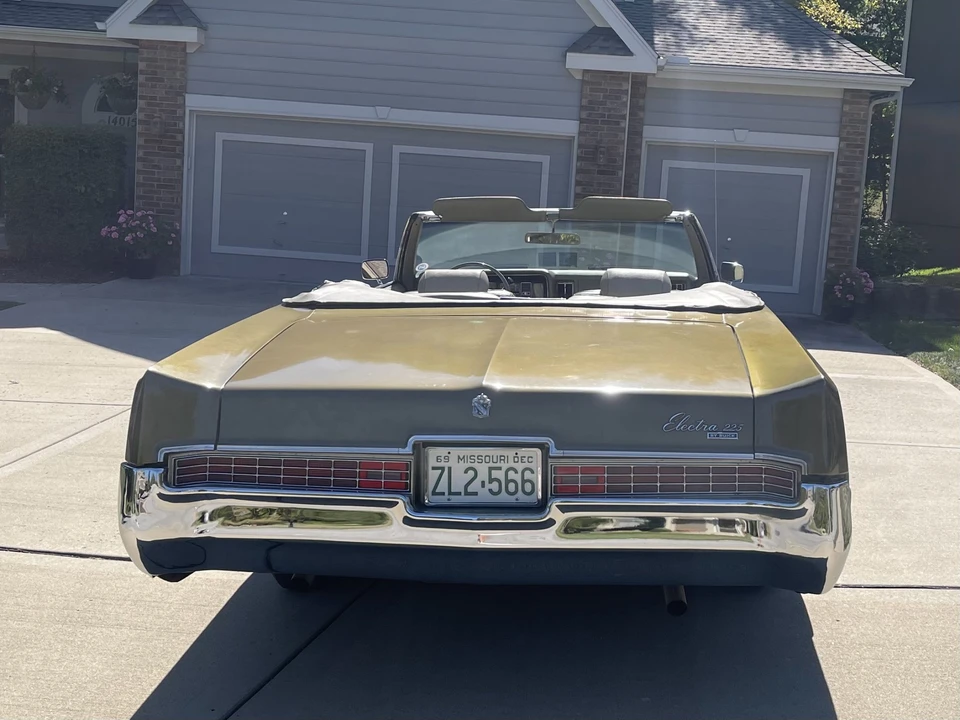 1969 Buick Electra - Image 14 of 31