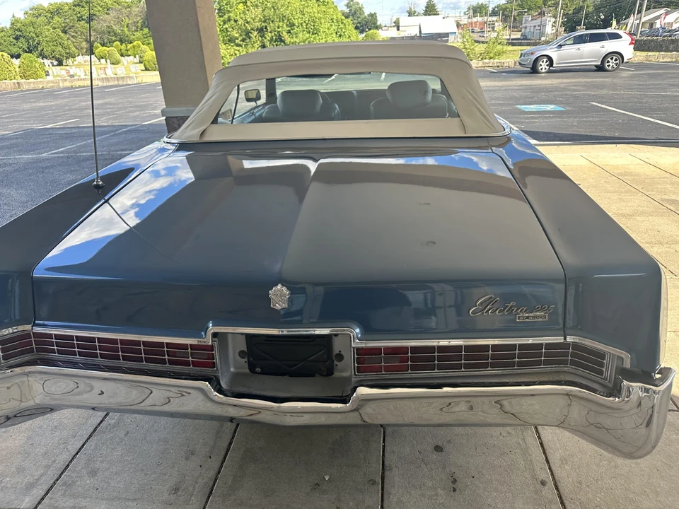 1969 Buick Electra - Image 21 of 31