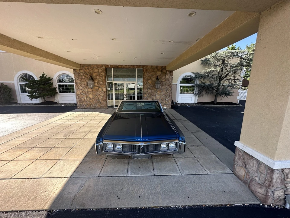1969 Buick Electra - Image 10 of 31