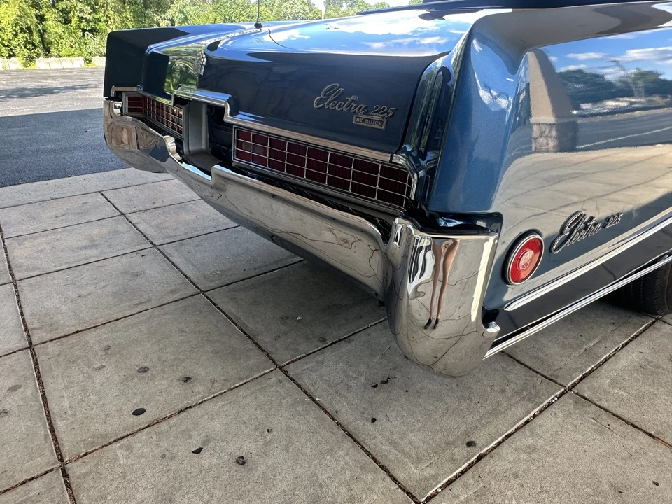 1969 Buick Electra - Image 30 of 31