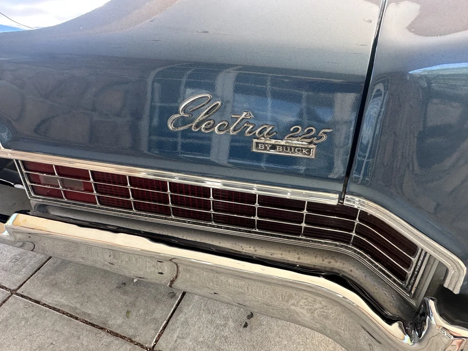 1969 Buick Electra - Image 29 of 31
