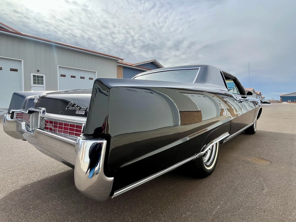 1969 Buick Electra - Image 7 of 31