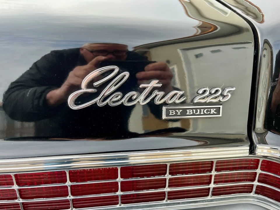 1969 Buick Electra - Image 28 of 31
