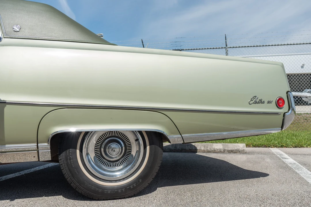 1969 Buick Electra - Image 14 of 31