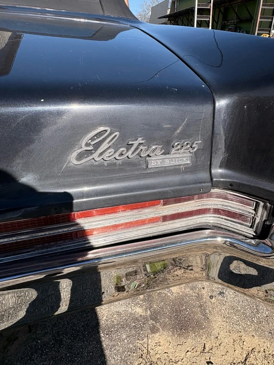 1969 Buick Electra - Image 10 of 21