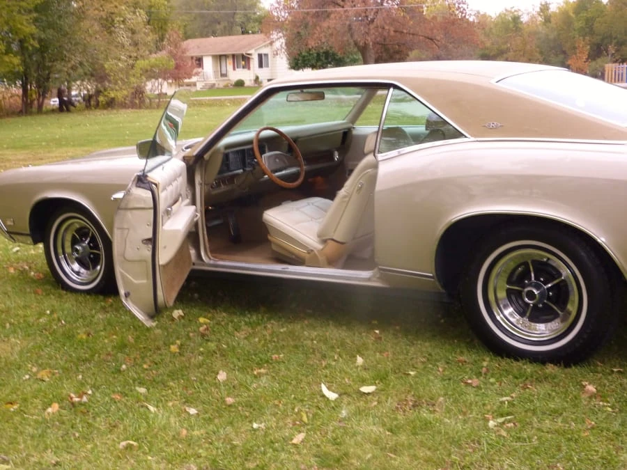 1969 Buick Riviera 2nd Gen - Image 4 of 7