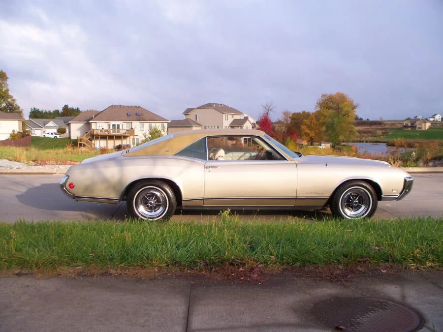 1969 Buick Riviera 2nd Gen - Image 2 of 7