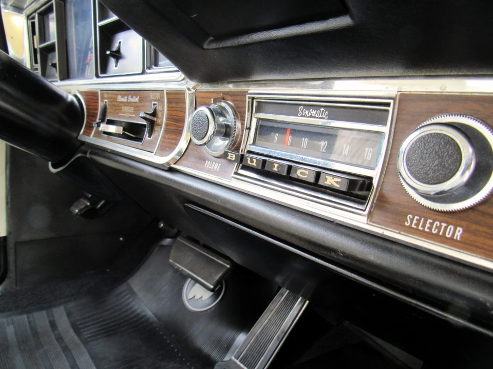 1969 Buick Riviera 2nd Gen - Image 18 of 21