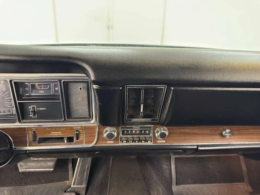 1969 Buick Riviera 2nd Gen - Image 27 of 31