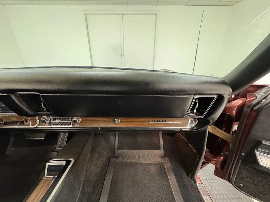 1969 Buick Riviera 2nd Gen - Image 29 of 31