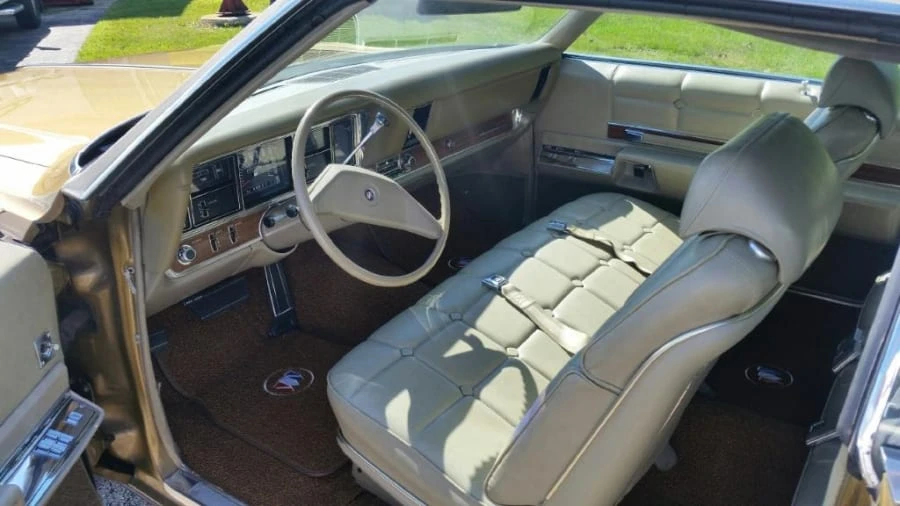 1969 Buick Riviera 2nd Gen - Image 2 of 4