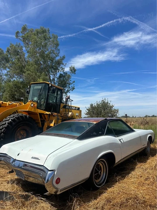 1969 Buick Riviera 2nd Gen - Image 2 of 7