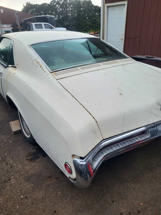 1969 Buick Riviera 2nd Gen - Image 11 of 14