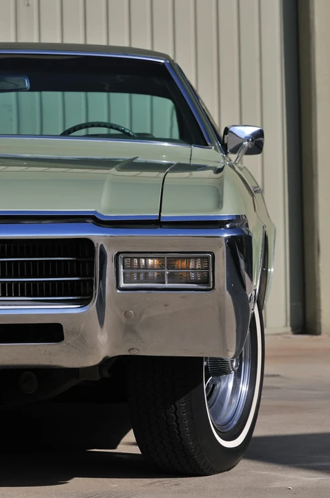 1969 Buick Riviera 2nd Gen - Image 9 of 12