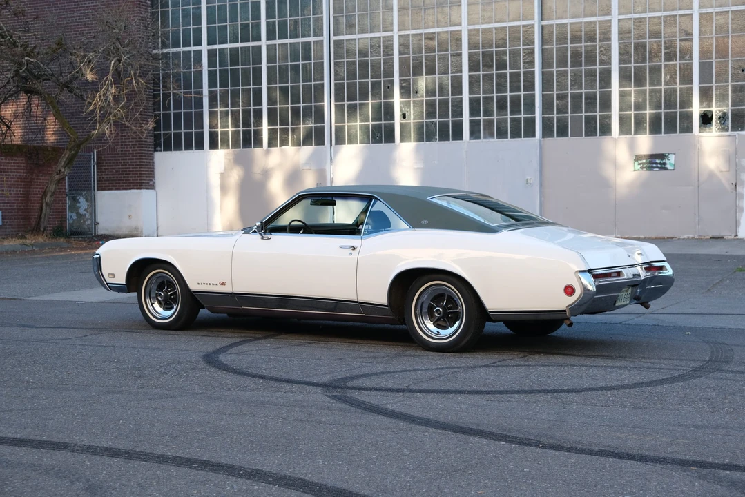 1969 Buick Riviera 2nd Gen - Image 25 of 31