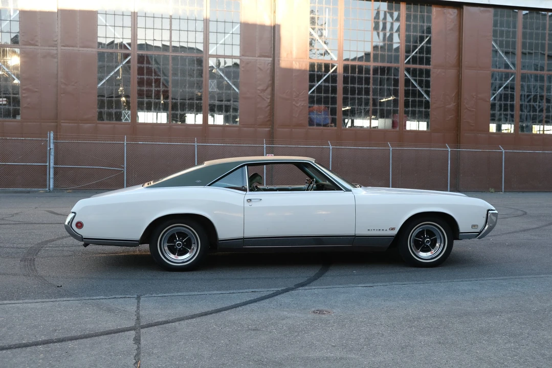 1969 Buick Riviera 2nd Gen - Image 15 of 31