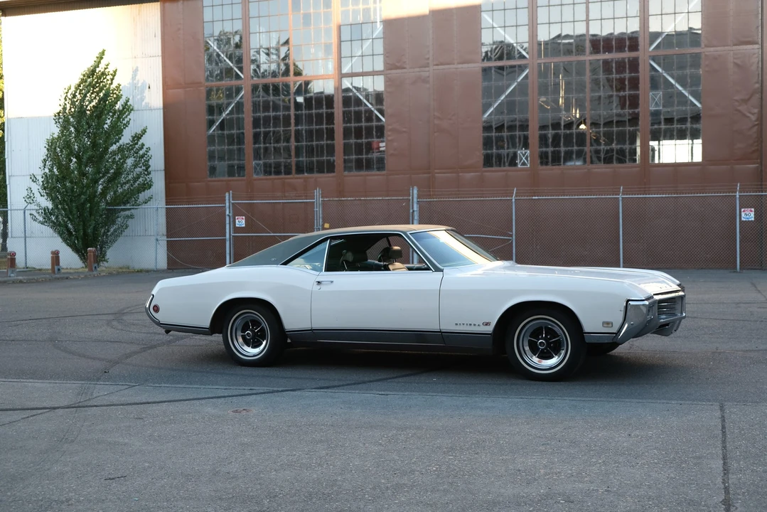 1969 Buick Riviera 2nd Gen - Image 13 of 31