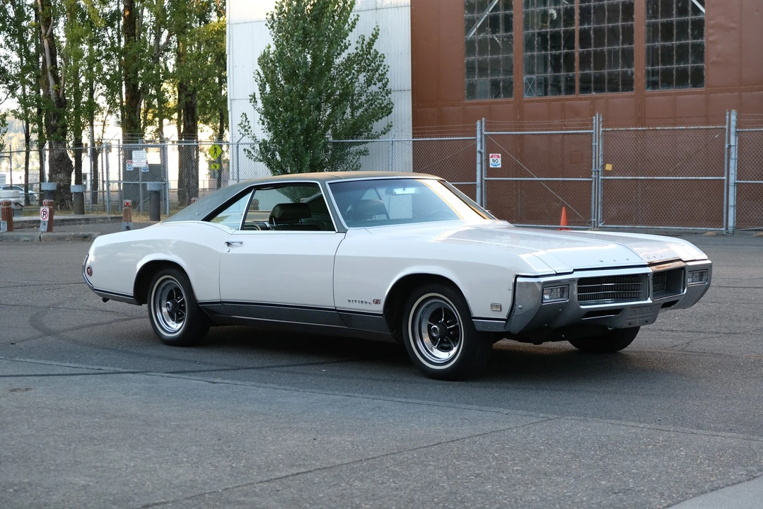 1969 Buick Riviera 2nd Gen - Image 12 of 31