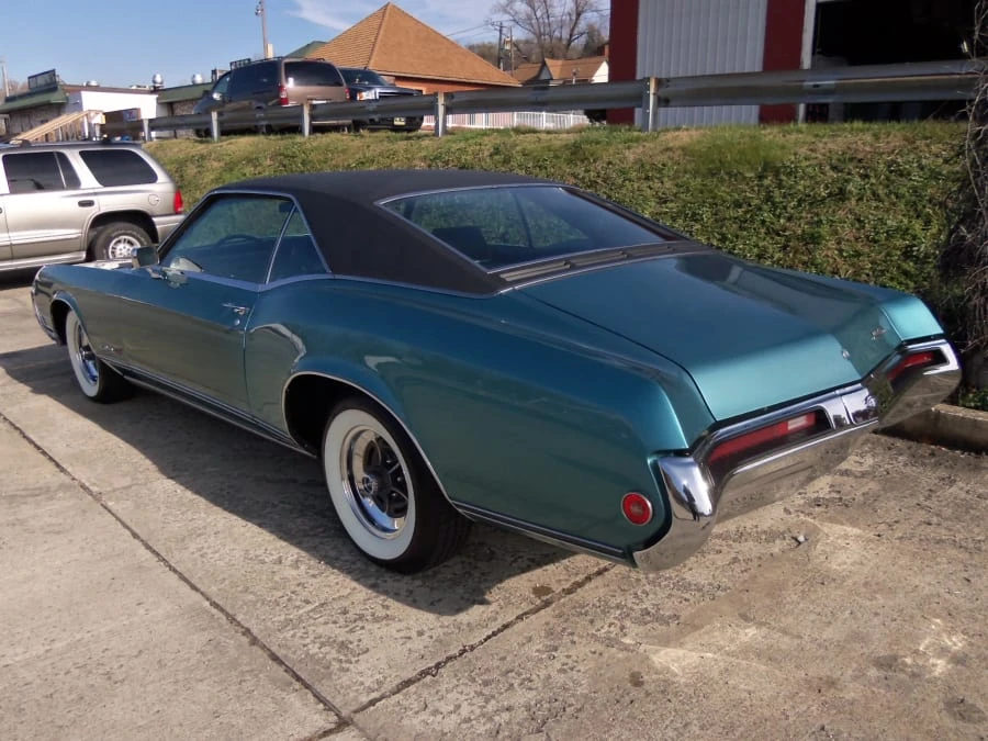 1969 Buick Riviera 2nd Gen - Image 10 of 12