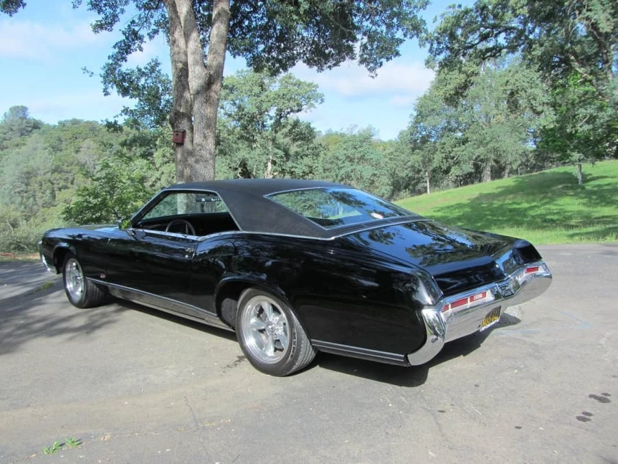 1969 Buick Riviera 2nd Gen - Image 2 of 3