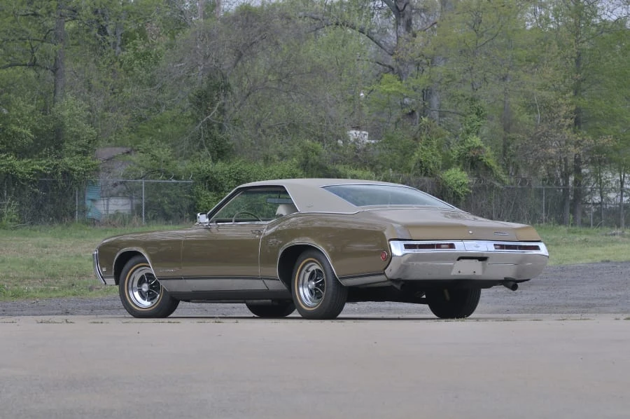 1969 Buick Riviera 2nd Gen - Image 2 of 8