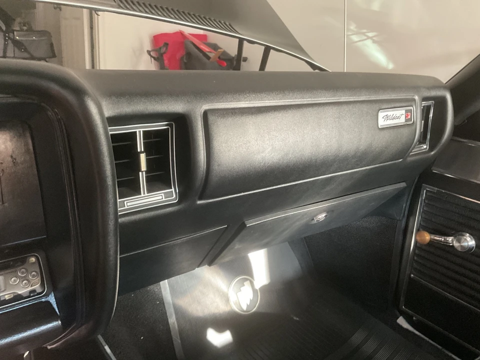 1969 Buick Wildcat - Image 11 of 15