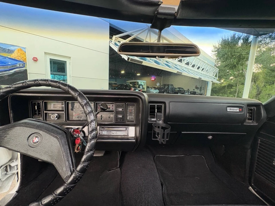 1969 Buick Wildcat - Image 30 of 31