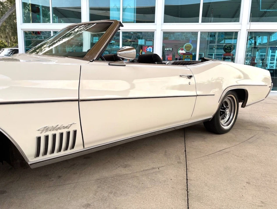 1969 Buick Wildcat - Image 13 of 31